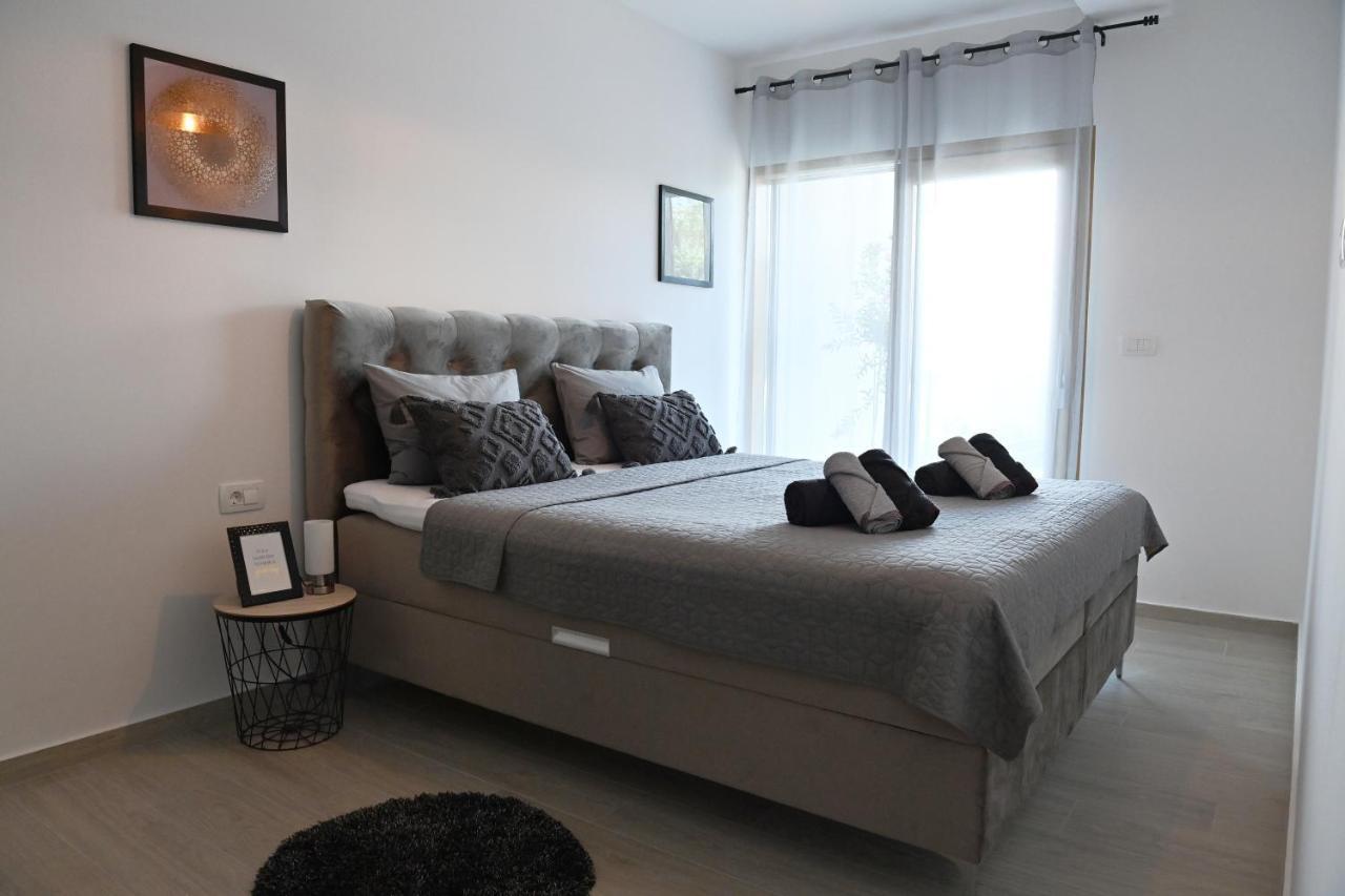 Sea View Deluxe Apartment Rijeka Exterior photo