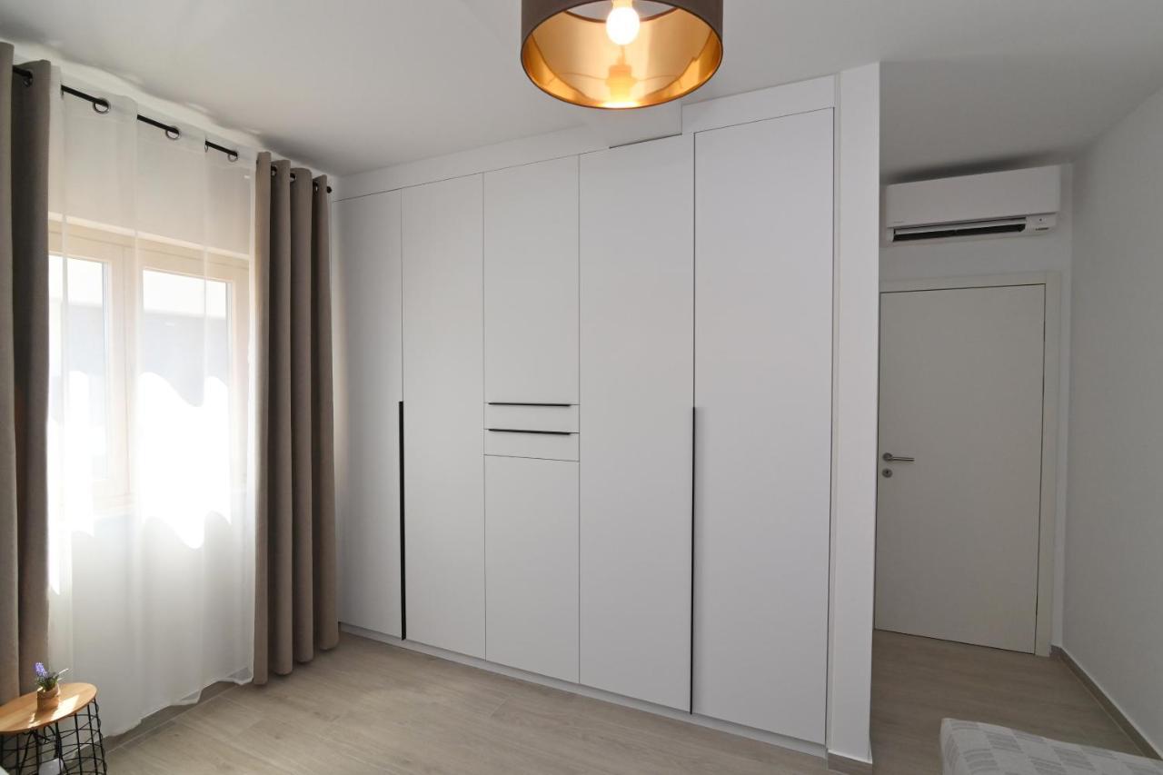 Sea View Deluxe Apartment Rijeka Exterior photo