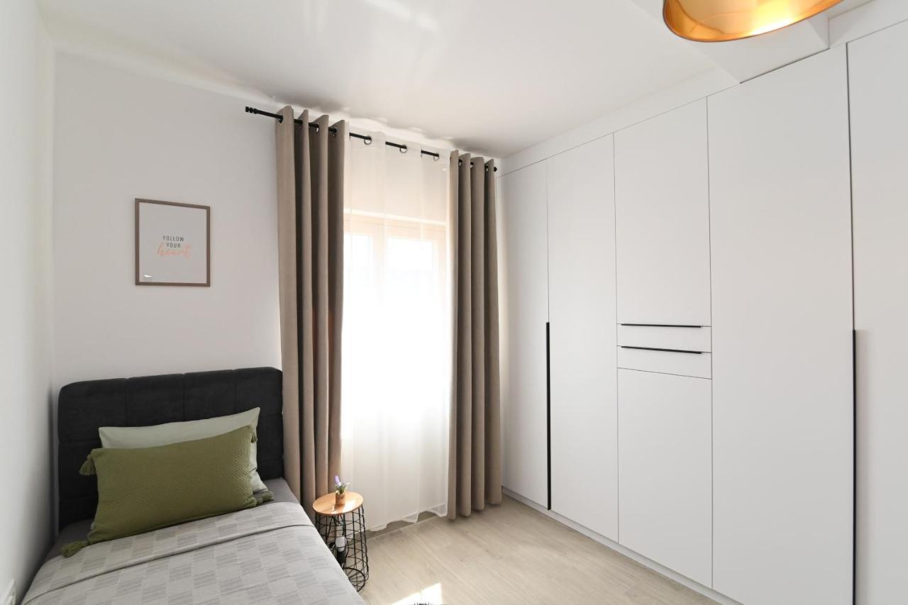 Sea View Deluxe Apartment Rijeka Exterior photo